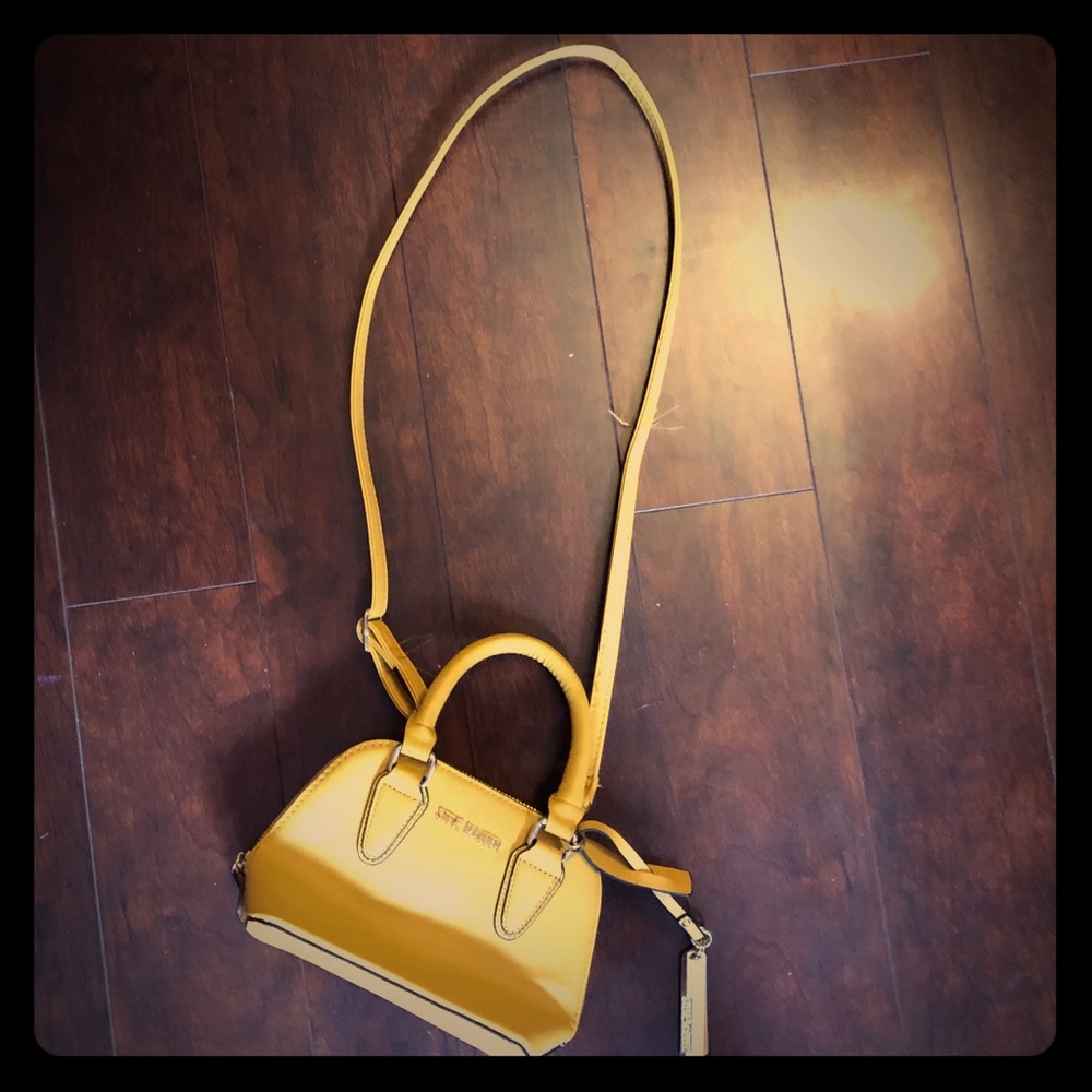 Steve Madden purse!💛